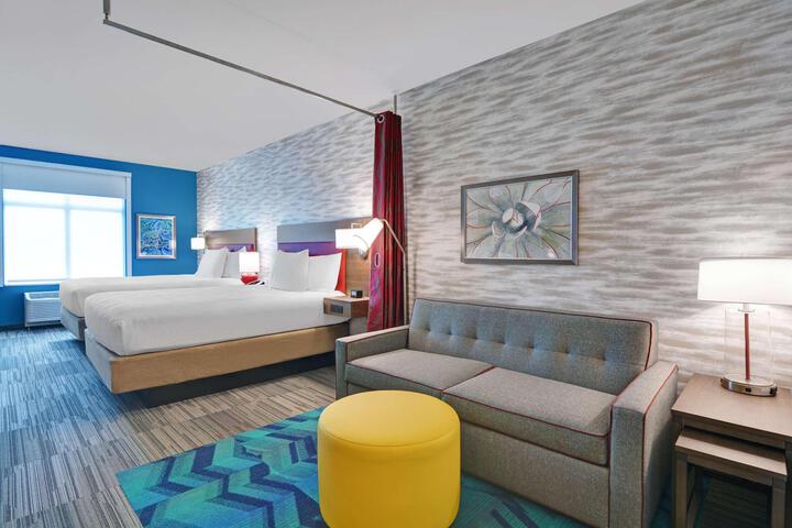 2 Queen Beds Studio (3 of 9)