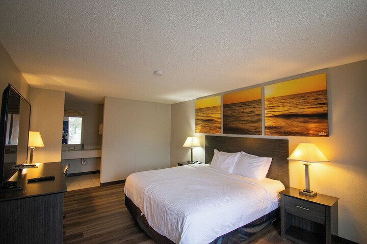 Room 3 of 12