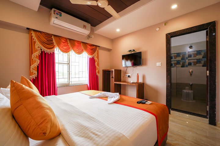 Room 7 of 19
