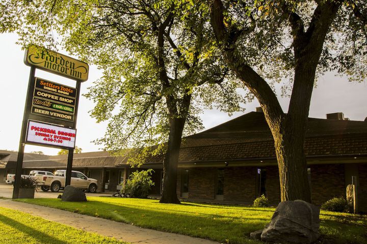 Morden Motor Inn