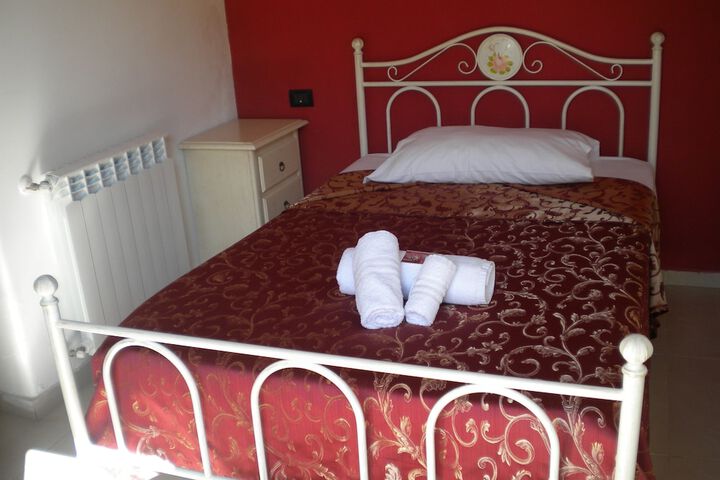 Room 8 of 32