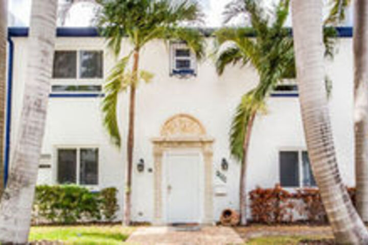 Villa Colors of South Beach in Miami Beach, FL
