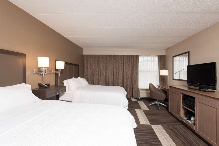 2 Queen Beds (4 of 9)