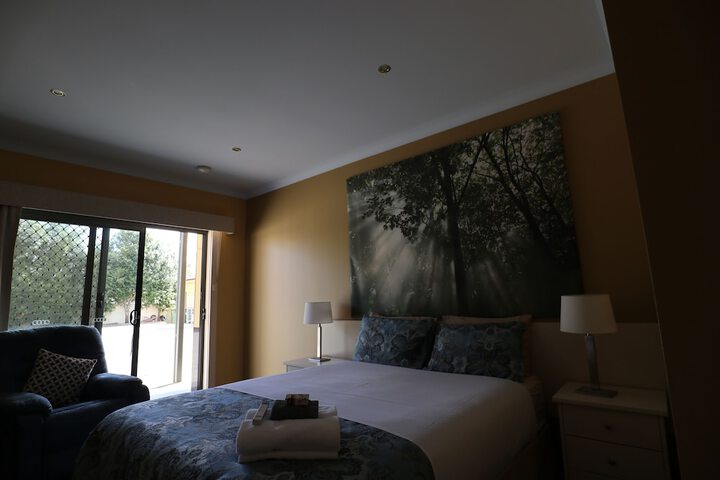 Room 21 of 38