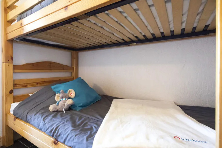 Room 2 of 7