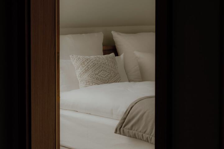 Room 11 of 65
