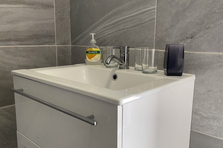 Room 85 of 94