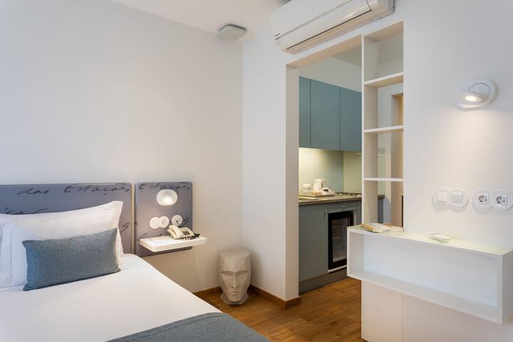 Room 15 of 61