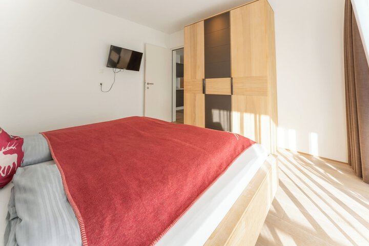 Room 47 of 156