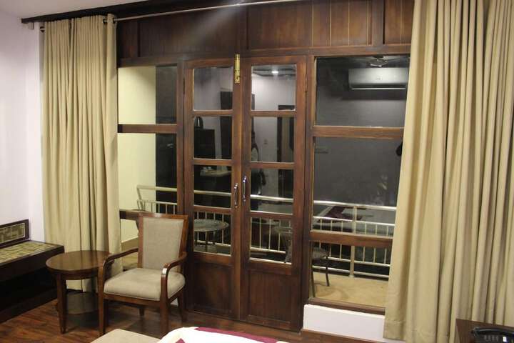 Room 15 of 64