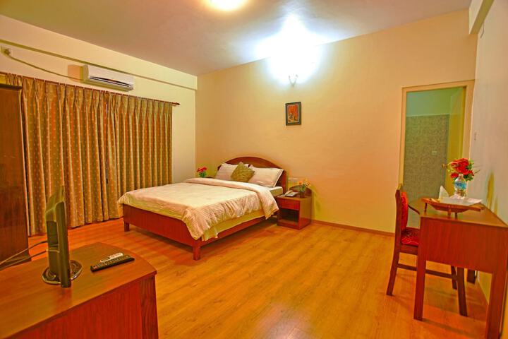 Room 5 of 47