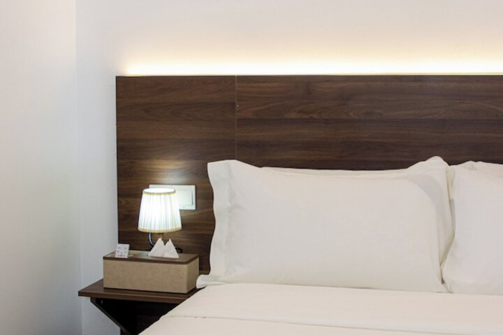 Room 15 of 49