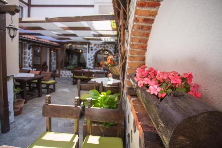 General 9 of 100