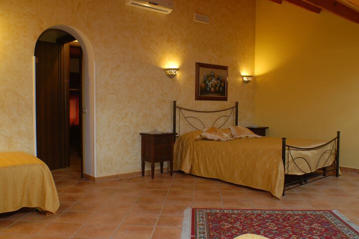 Room 14 of 41