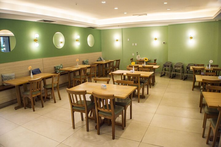 Dining 86 of 105