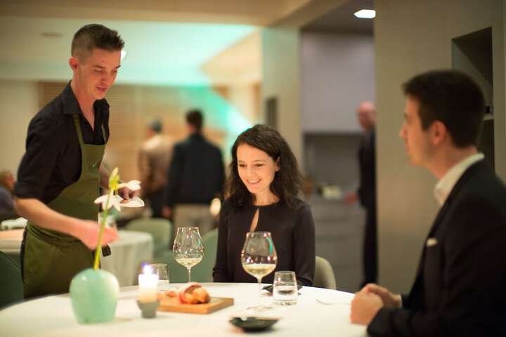 Dining 54 of 76