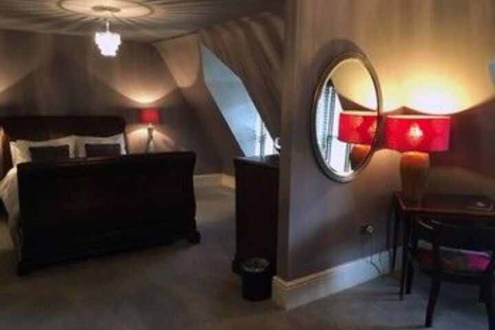 Room 17 of 42