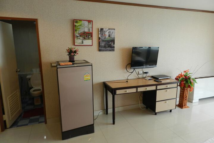 Room 120 of 259