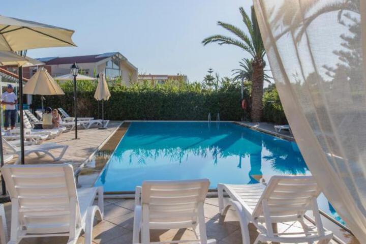 Hotel Pool
