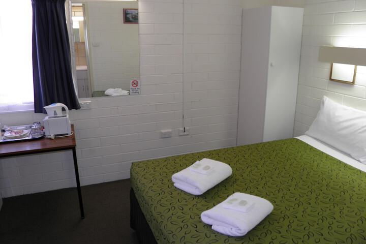 Room 10 of 53