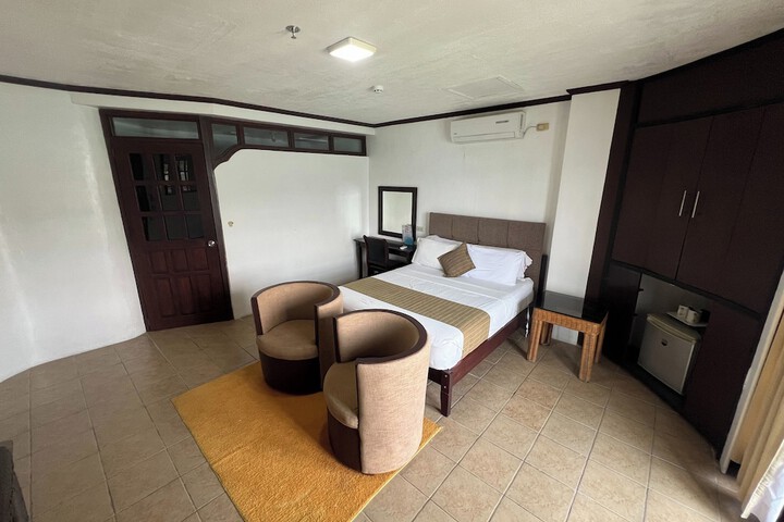 Room 16 of 68