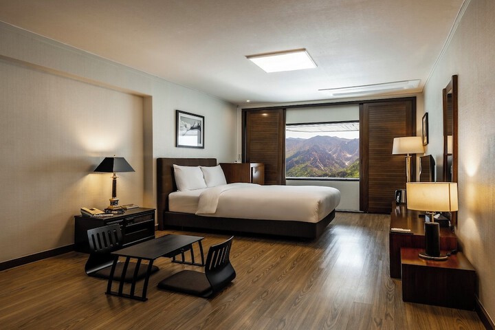 Room 22 of 69