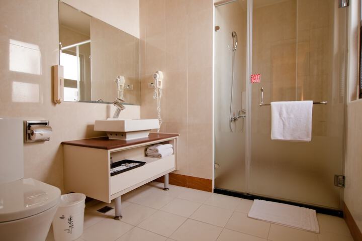 Room 20 of 29
