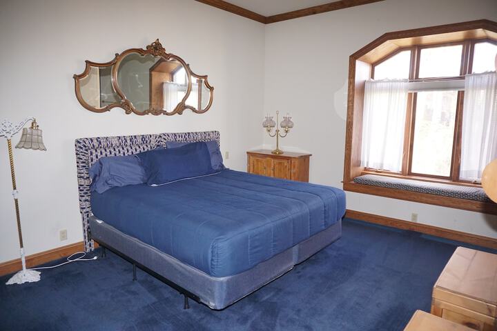 Room 5 of 19
