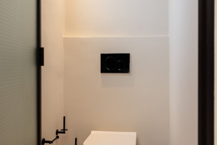 Room 16 of 37
