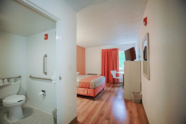 2 Double Beds (16 of 21)