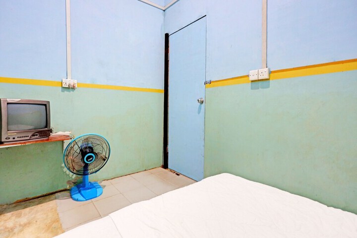 Room 17 of 27