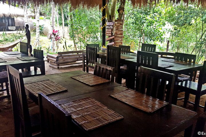 Dining 16 of 49