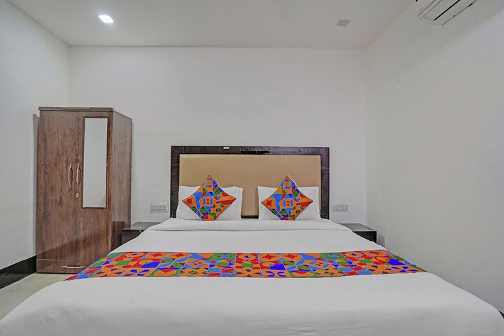 Room 17 of 22