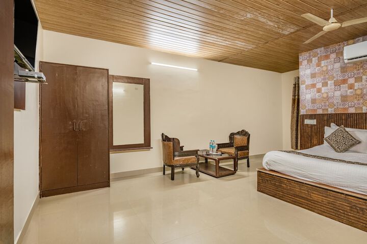 Room 17 of 22
