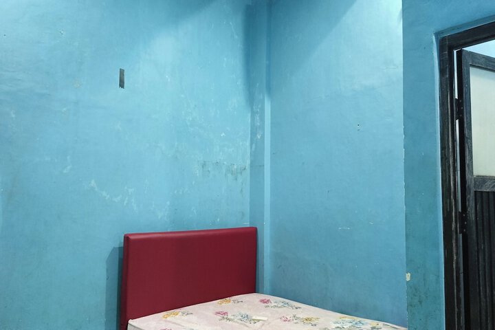 Room 10 of 19