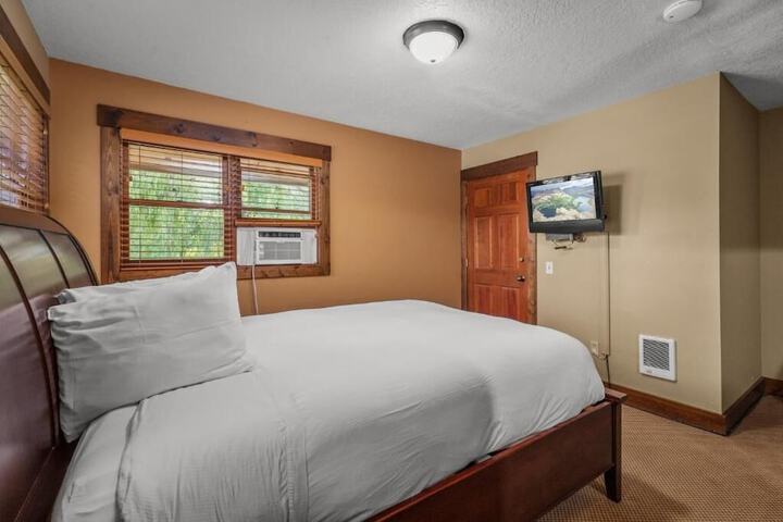 Room 17 of 46