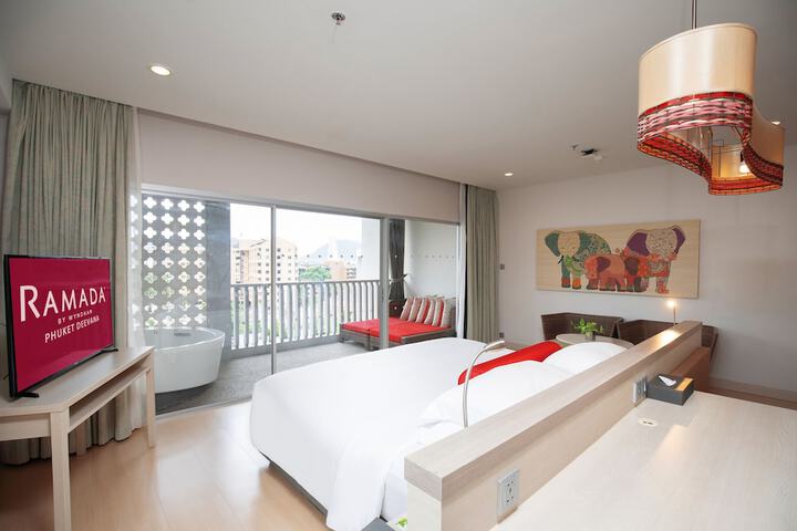 Room 42 of 220