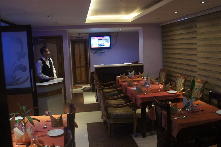 Dining Photos