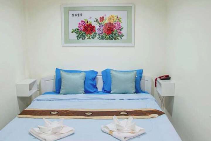Room 33 of 114