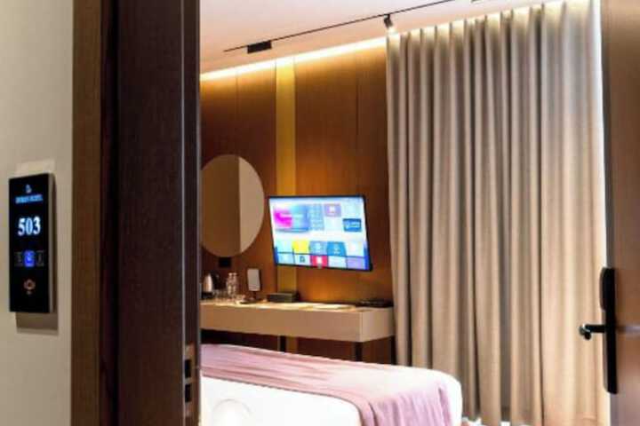 Room 106 of 265