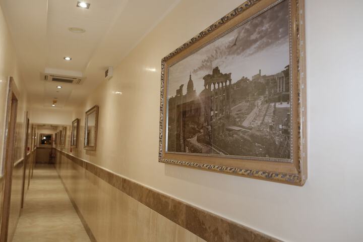 Ballroom/Hall 54 of 64