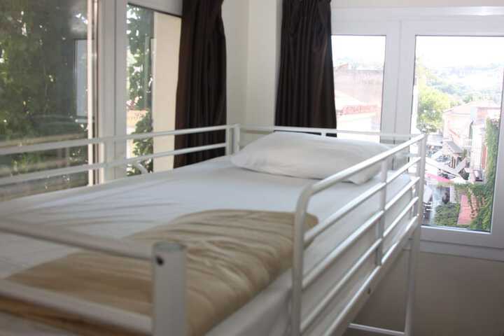 Room 16 of 48