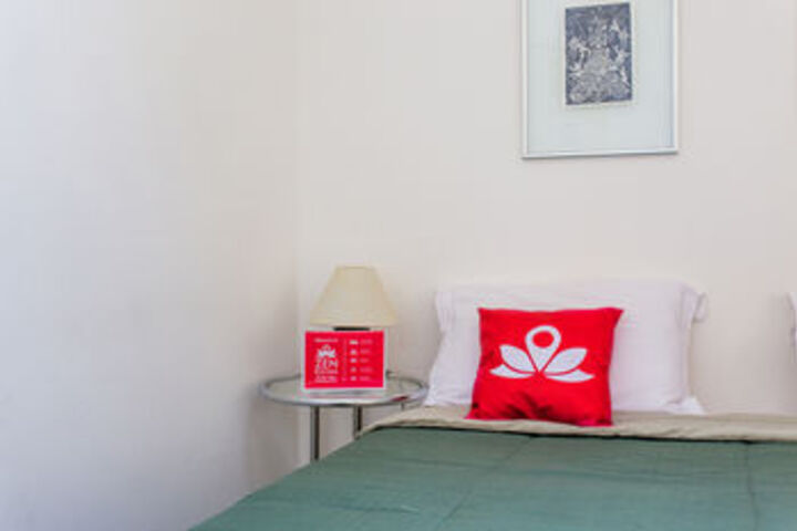 Room 16 of 34