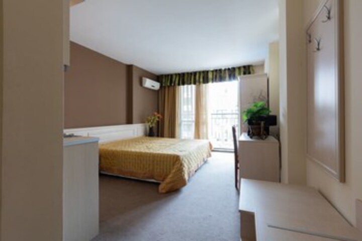 Room 26 of 27