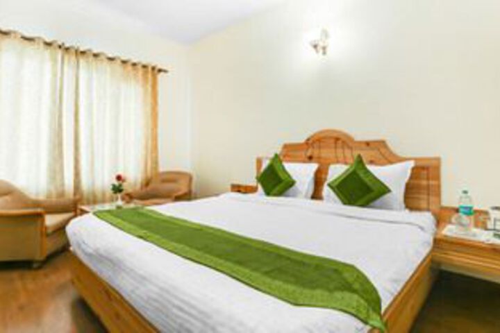 Room 9 of 20