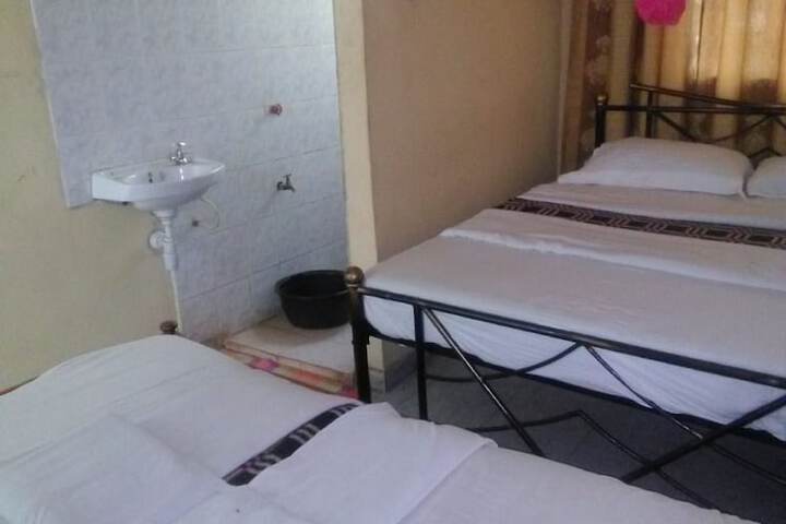 Room 2 of 17