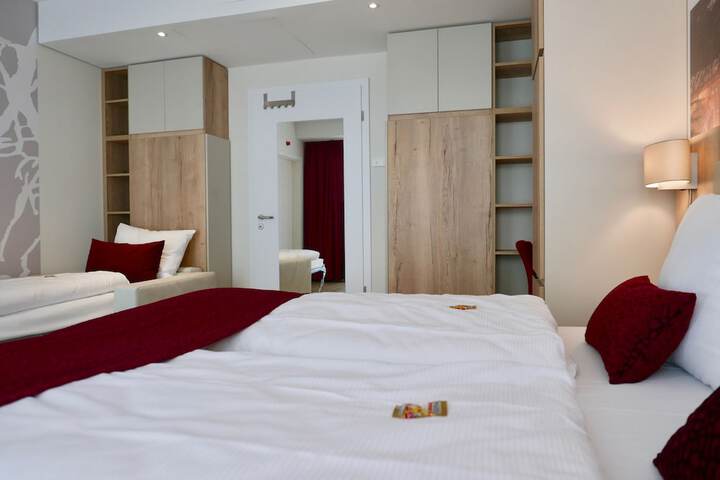 Room 16 of 43