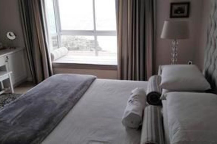 Room 3 of 6