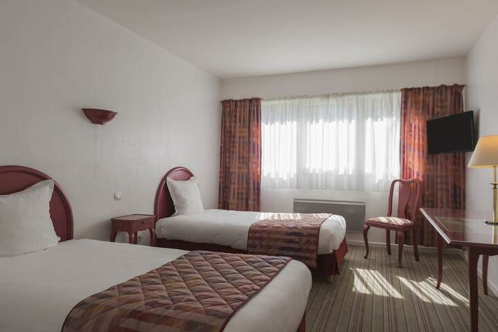 Room 7 of 47
