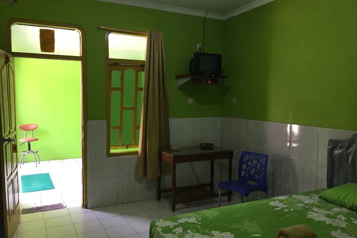 Room 3 of 12